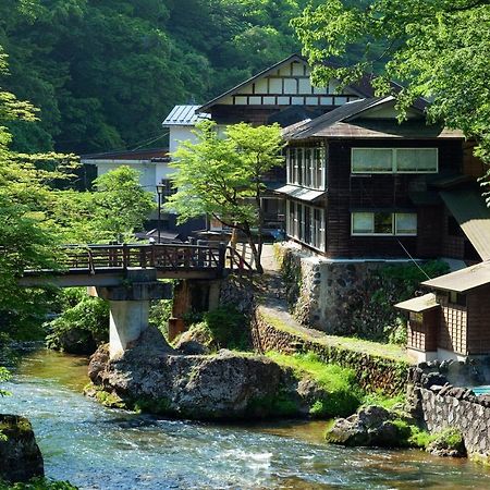 ホテル 大沢温泉 山水閣 花巻市 エクステリア 写真