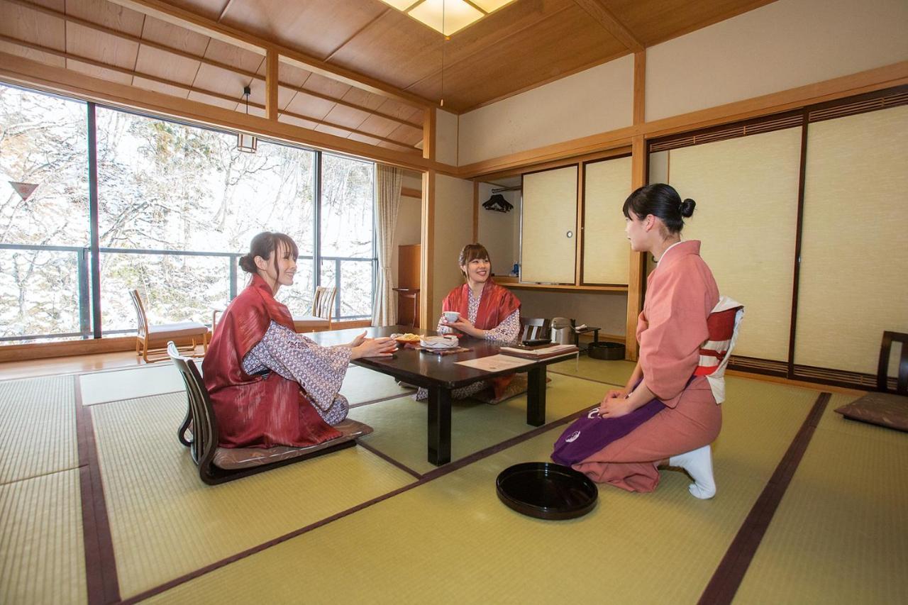 ホテル 大沢温泉 山水閣 花巻市 エクステリア 写真